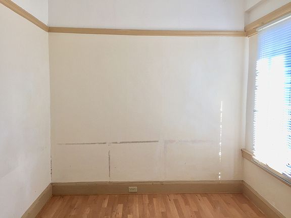 5th image of 848-852 Jackson St #44