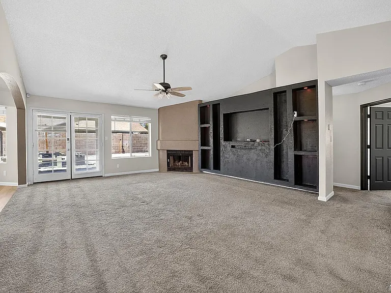 3582 W 14th Pl — Photo 17
