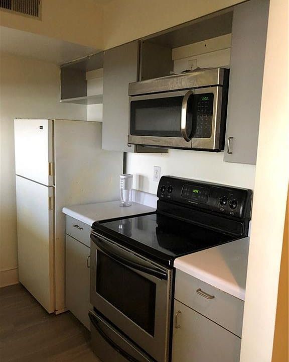 1st image of 16 N 18th St #1