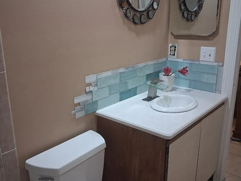 511 Camelia St — Photo 7