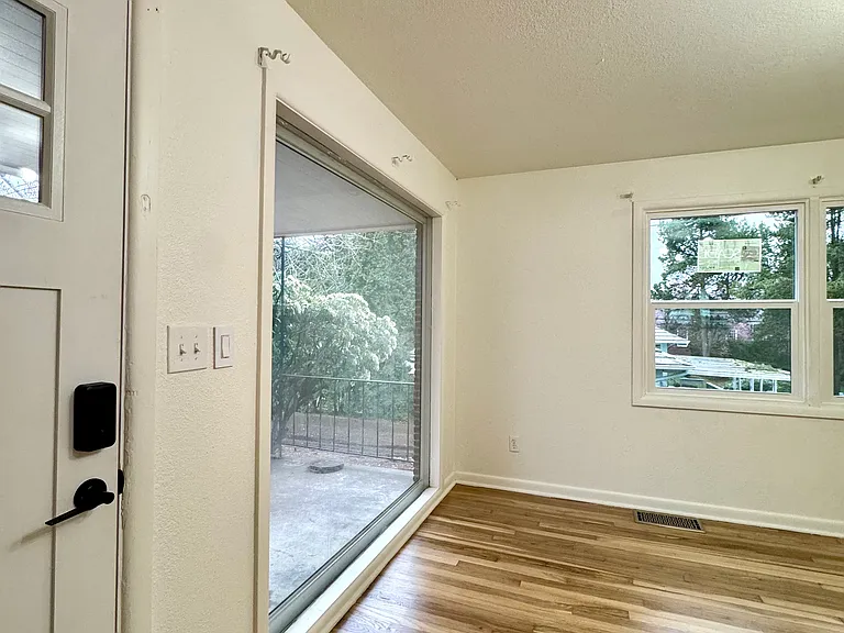 3910 NW Franklin St #A — Photo 4