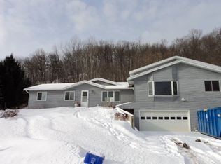 2184 Hillside Dr, Richland Center, WI 53581