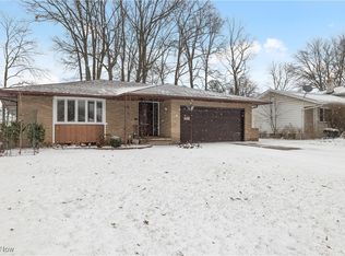 992 E Decker Dr, Seven Hills, OH 44131