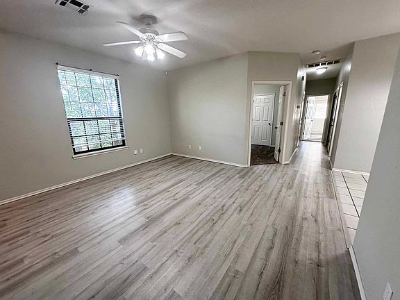 4th image of 10000 Shadowview Dr #A