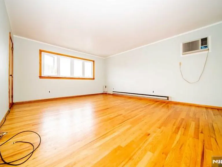 20 Lafayette St #2 — Photo 2