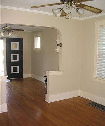 5th image of 2151 Esther Ave