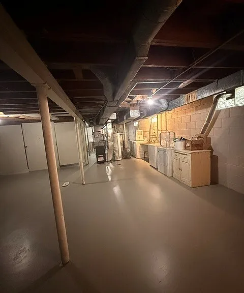 2126 Ludington Ave — Photo 14