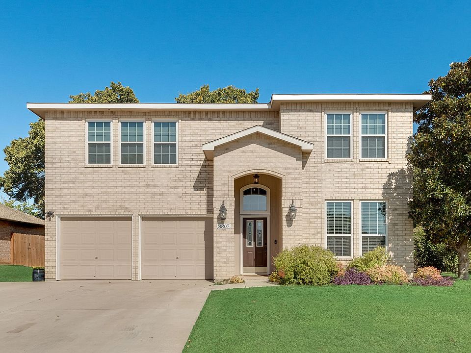 1st image of 3307 Cliff Oaks Dr