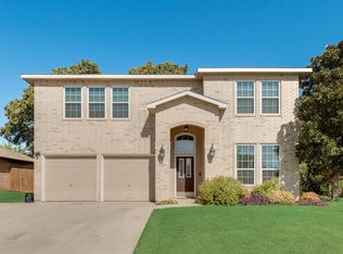 3307 Cliff Oaks Dr, Corinth, TX 76210