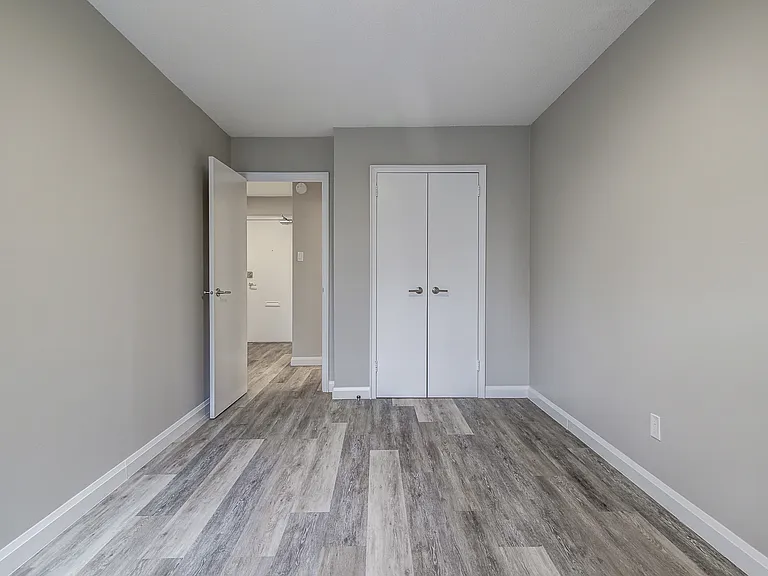 88 Erskine Ave — Photo 47