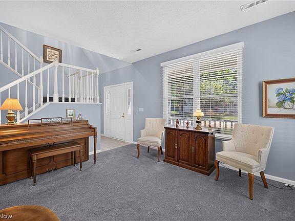 4th image of 420 Pebblebrook Dr