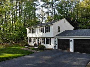 27 Parade Rd, Deerfield, NH 03037