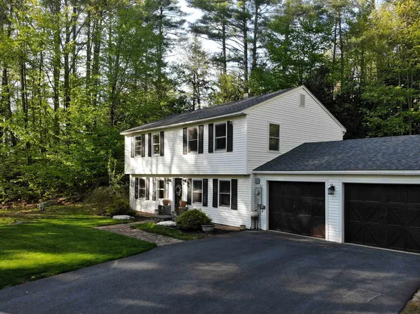 27 Parade Road, Deerfield, NH 03037