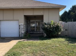 944 SW 98th St, Oklahoma City, OK 73139
