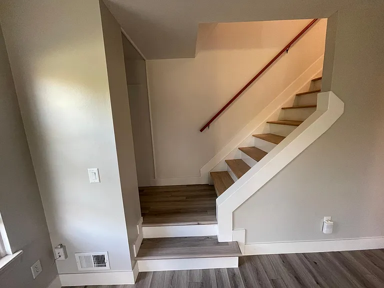 2984 Roundtree Blvd — Photo 9