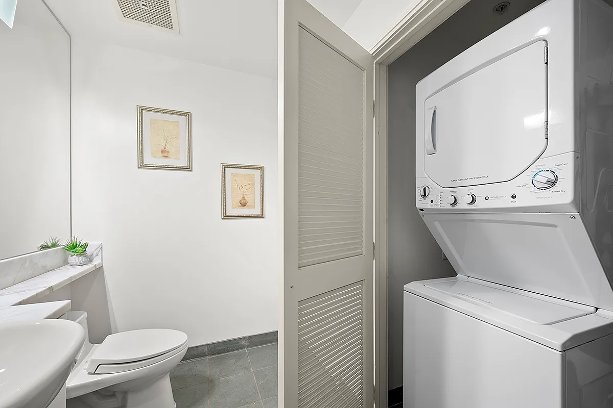 2 bed, 960 sqft, $5,700 — Photo 4