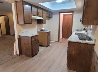 5822 Cedar Ridge Dr, Enid, OK 73703