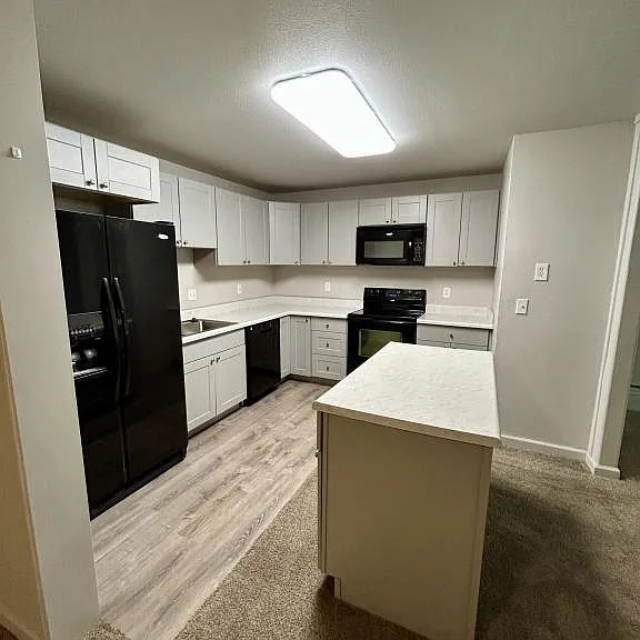 120 S Pikes Peak Ave — Photo 5