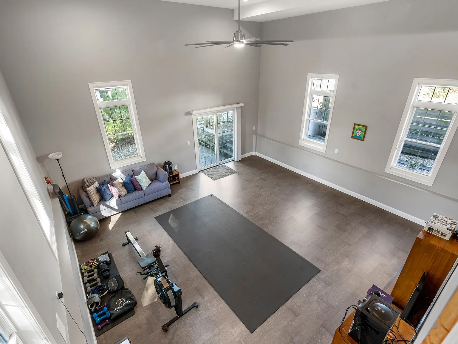 3 bed, 3.5 bath, 2060 sqft, $5,500 — Photo 4