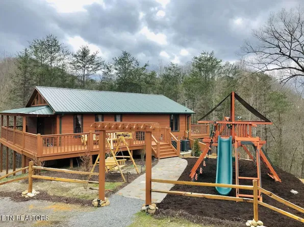 3122 Bear Mountain Ln, Sevierville, TN 37876