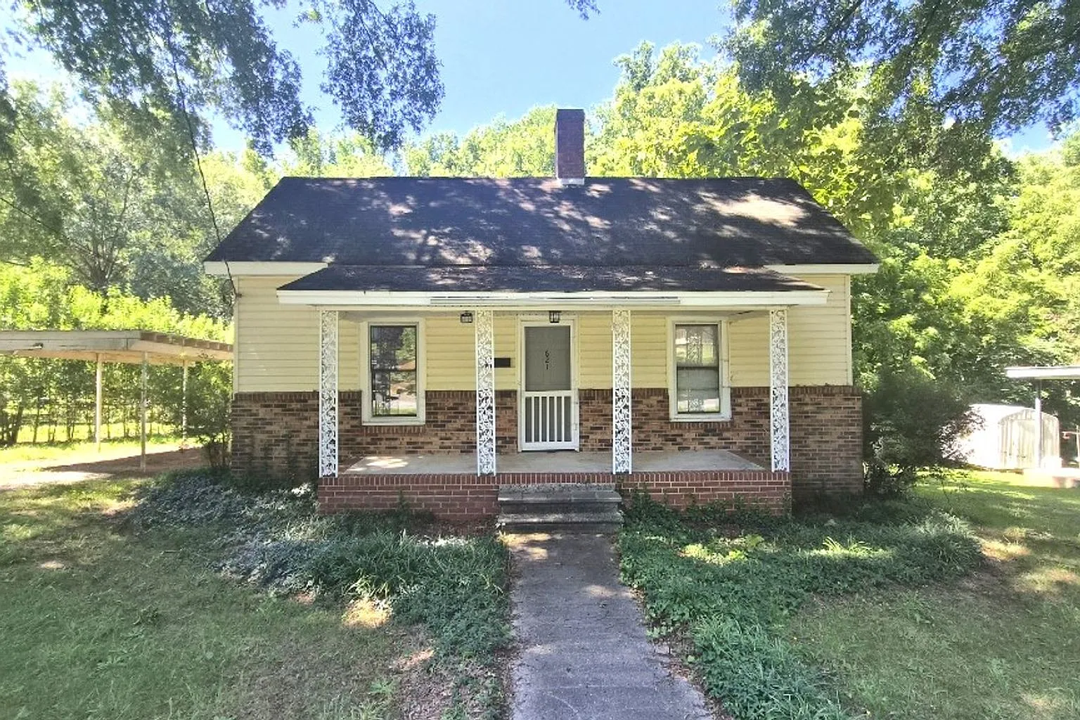 Cute Two Bedroom House in Cherryville for Rent! — Photo 1