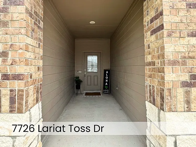 7726 Lariat Toss — Photo 2