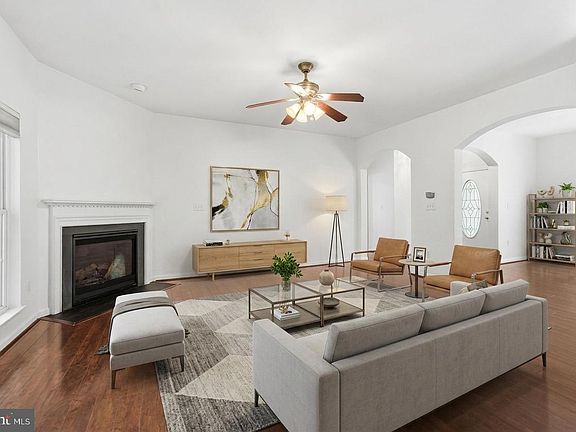 4th image of 109 Butler Cir