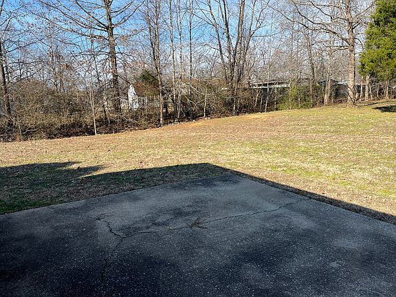 4th image of 601 Fairfield Dr #B