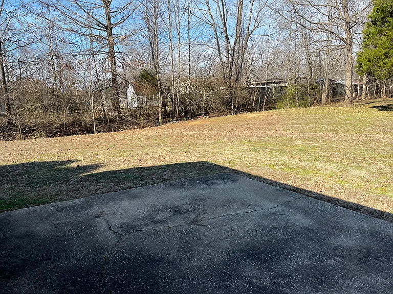 601 Fairfield Dr #B — Photo 4