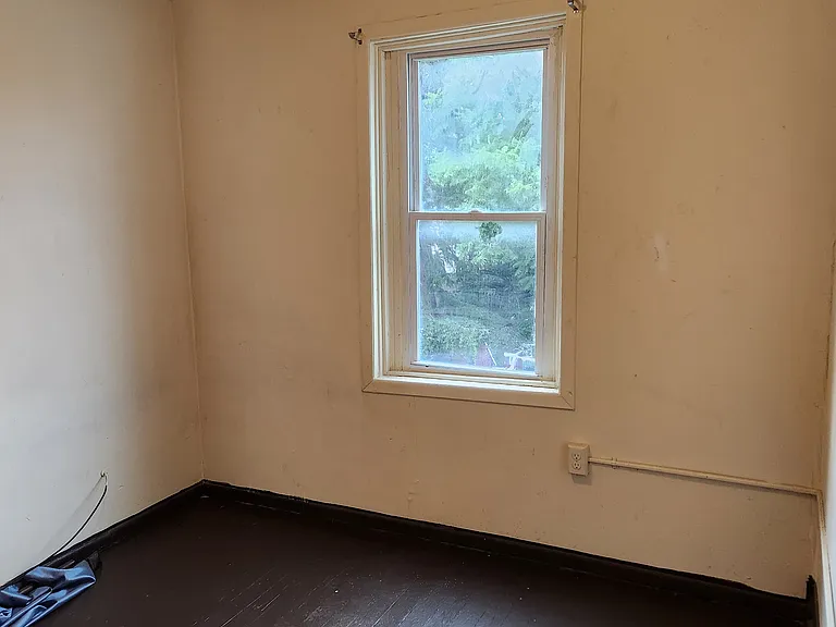1017 S Duke St — Photo 11