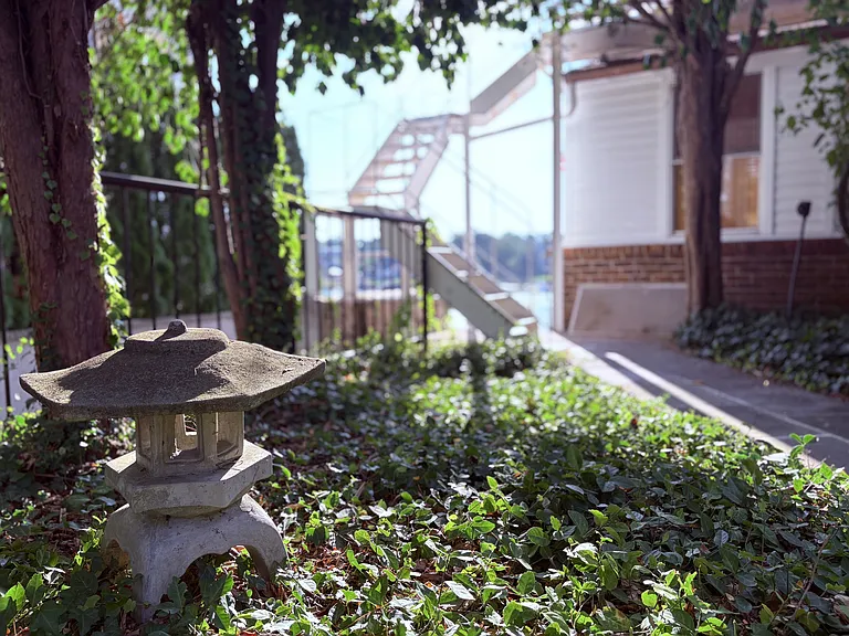 700 Steamboat Rd #2W — Photo 24