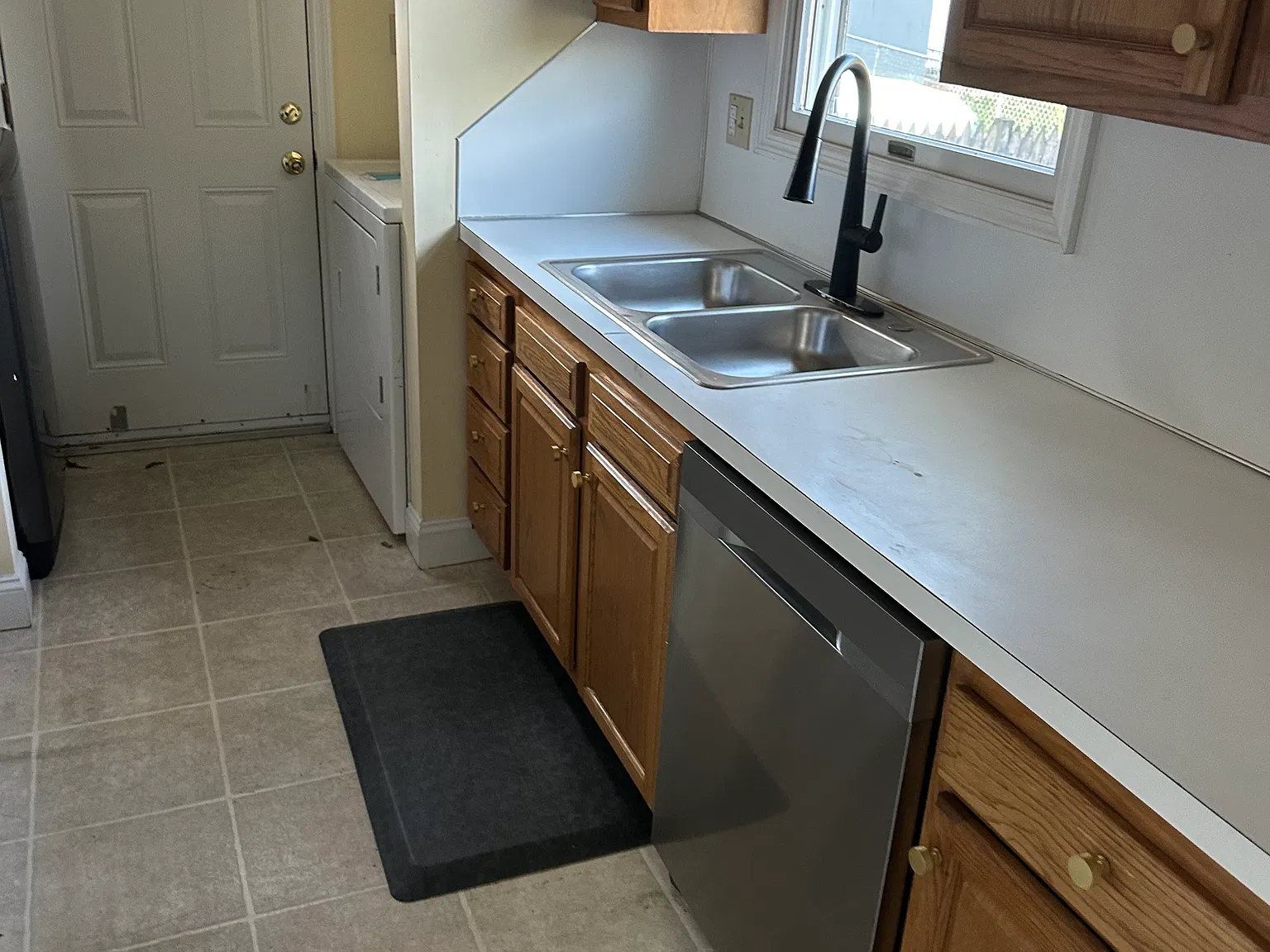 2 bed, $1,600 — Photo 4