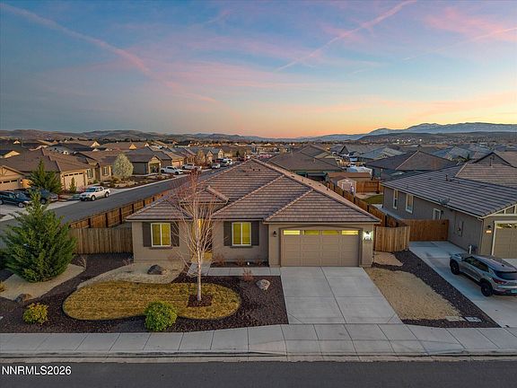2nd image of 500 Coulee Meadow Dr