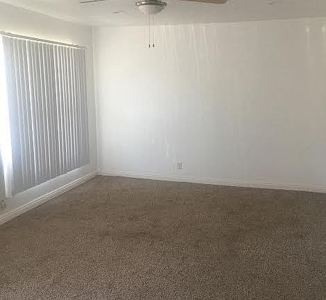 3rd image of 412 S Lincoln Pl APT A