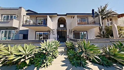 212 13th Street, Huntington Beach Photo 1