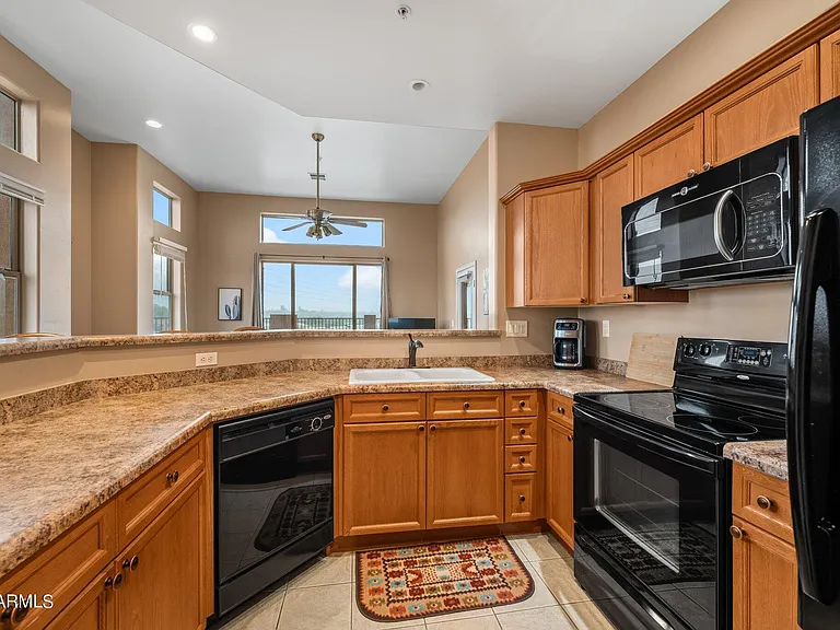 1 Northridge Cir — Photo 2