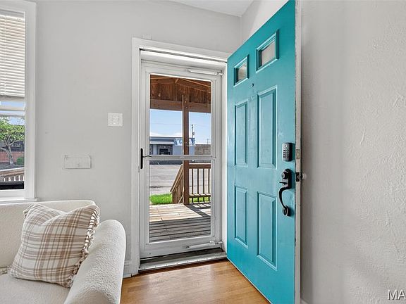 5th image of 4827 Miami St