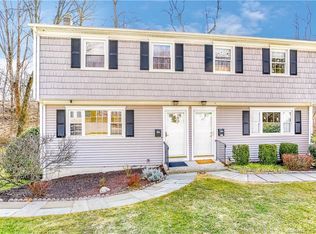 29 Rodgers Rd #29, Fairfield, CT 06824