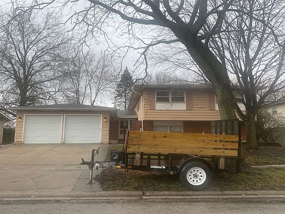 3rd image of 741 Palm Dr