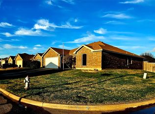1700 La Caya Dr, Mansfield, TX 76063