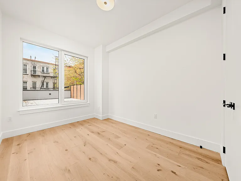 343 Himrod St #585 — Photo 7