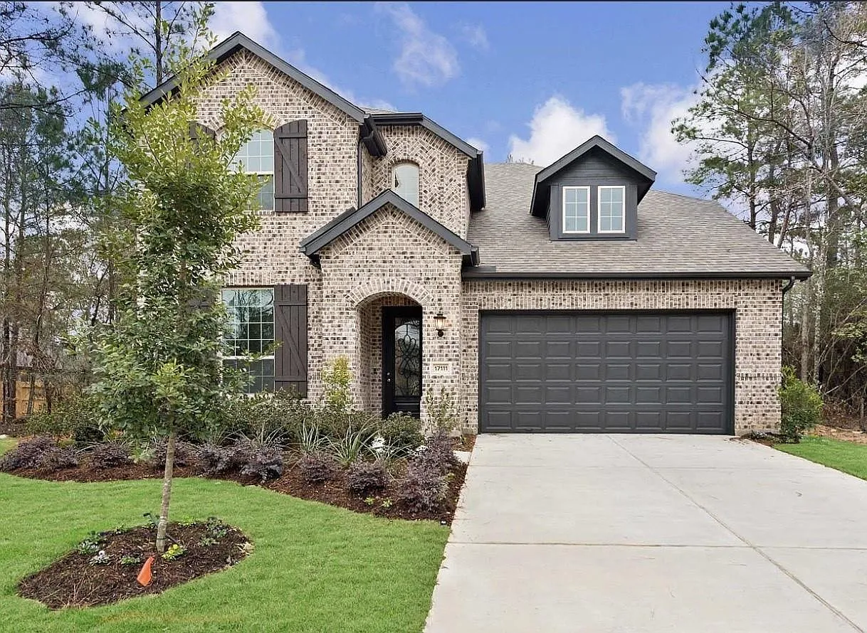5 bed, 4.0 bath, 2884 sqft, $3,000 — Photo 1