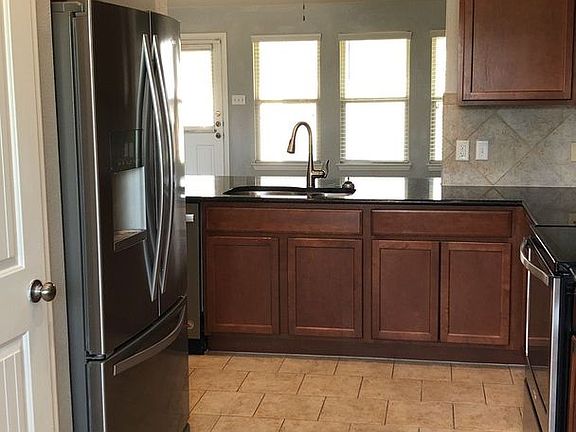 5th image of 3611 Joyce Ln