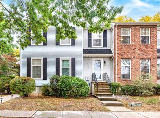 33 Rodio Ct, Sayreville, NJ 08872