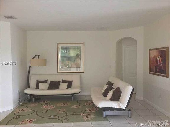 3rd image of 11316 NW 79th Ln