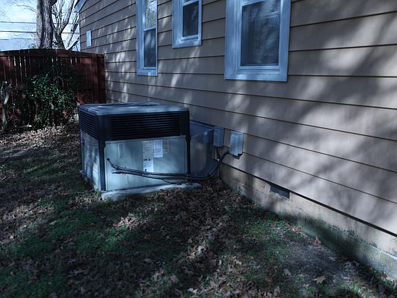2nd image of 3 Maury Ave