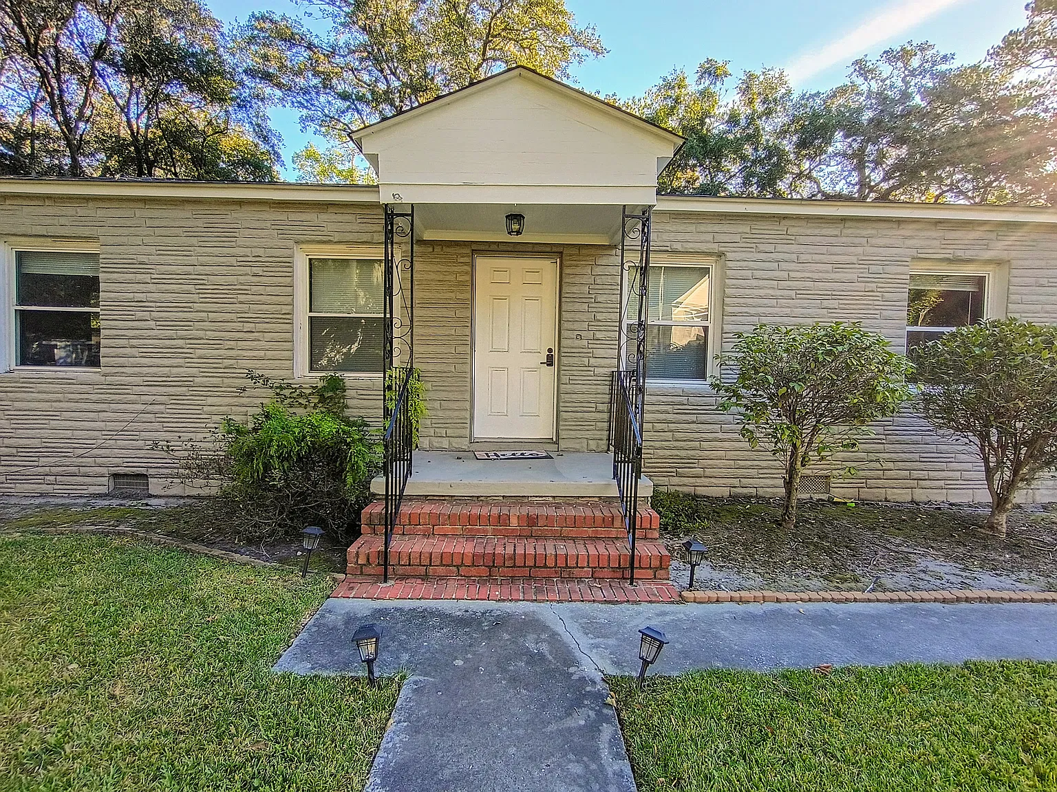 3 bed, 1653 sqft, $2,450 — Photo 1