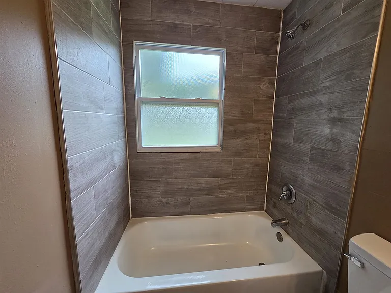 3263 Baskin St — Photo 3