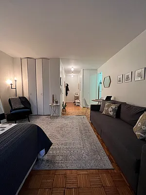 Rented by Compass | media 19