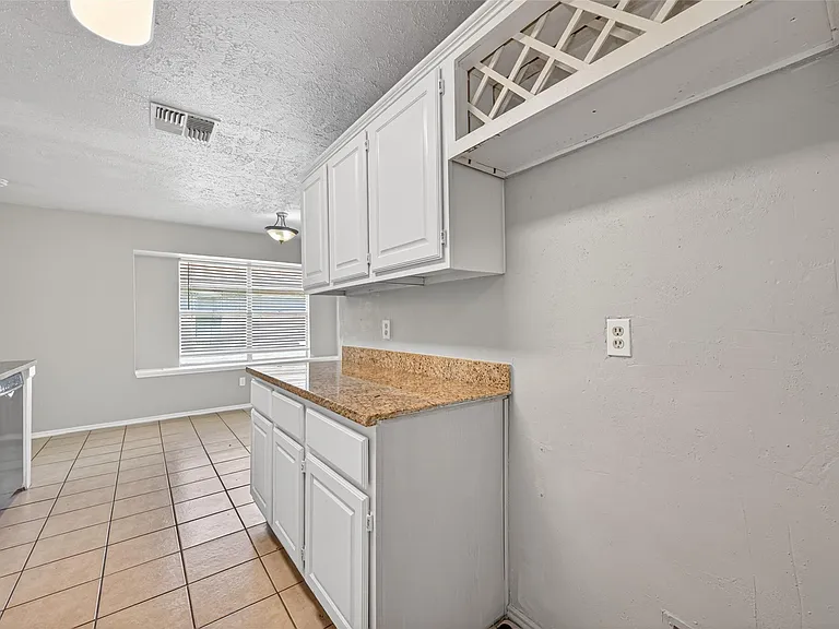 2310 Woodwind Dr — Photo 23
